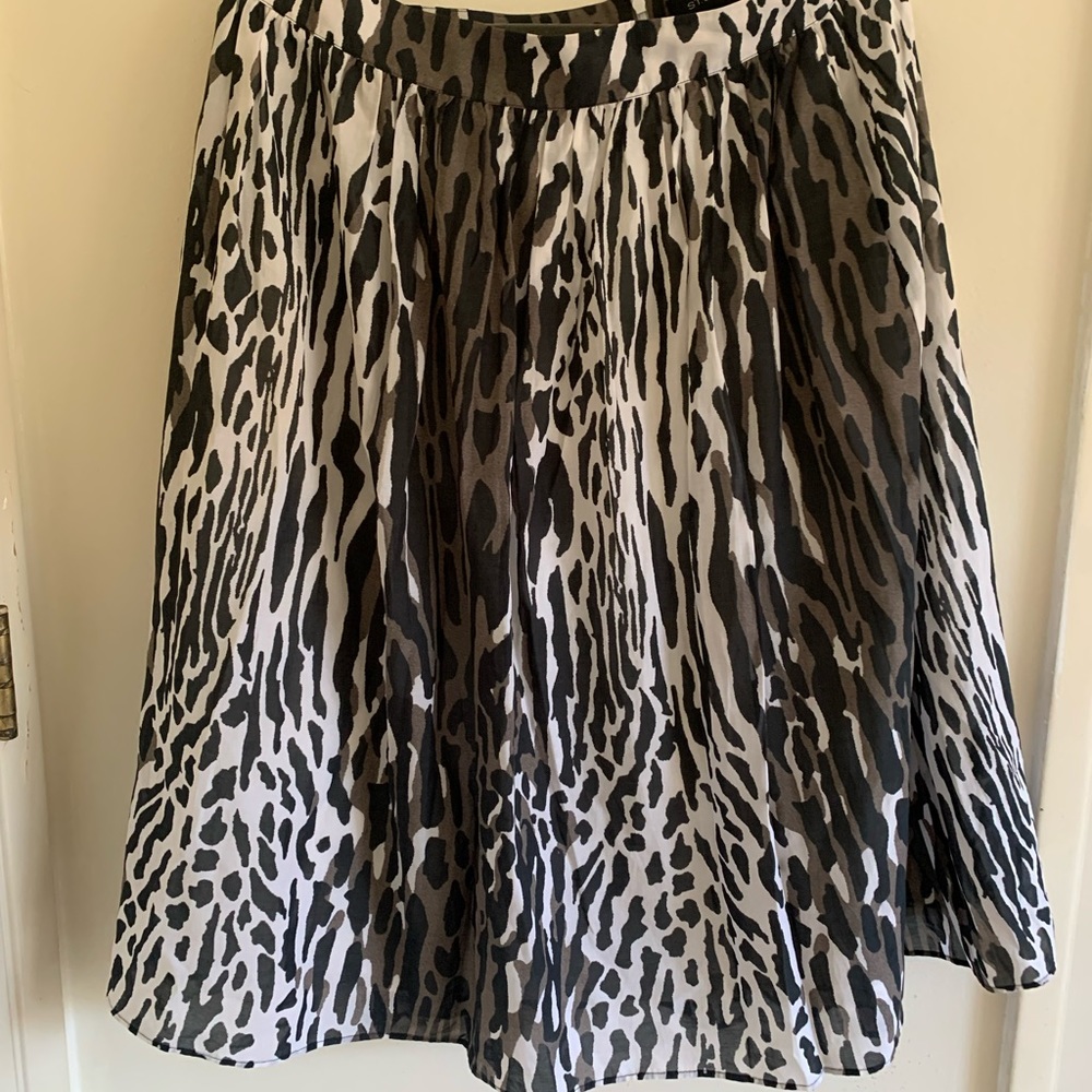 St. John Animal Print Skirt SZ.10